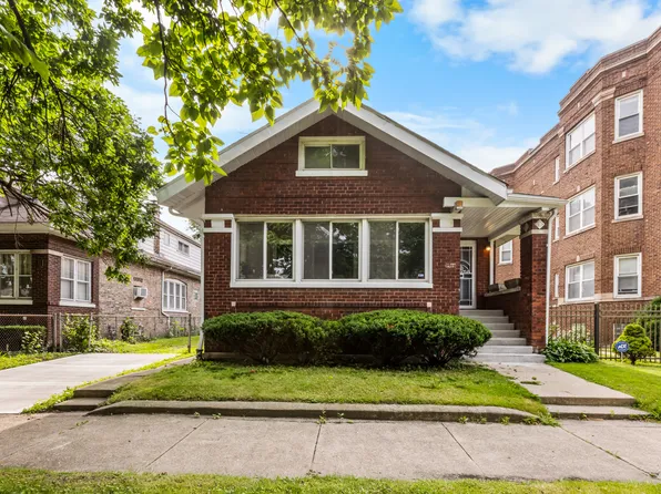 7518 S Ridgeland Ave, Chicago, IL 60649