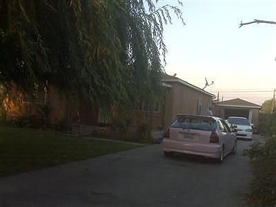 2nd image of 1005 Bloker St