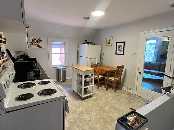 3rd image of 148 Hinchey Ave Unit 2