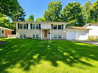 1800 Bobbinray Ave, Florissant, MO 63031