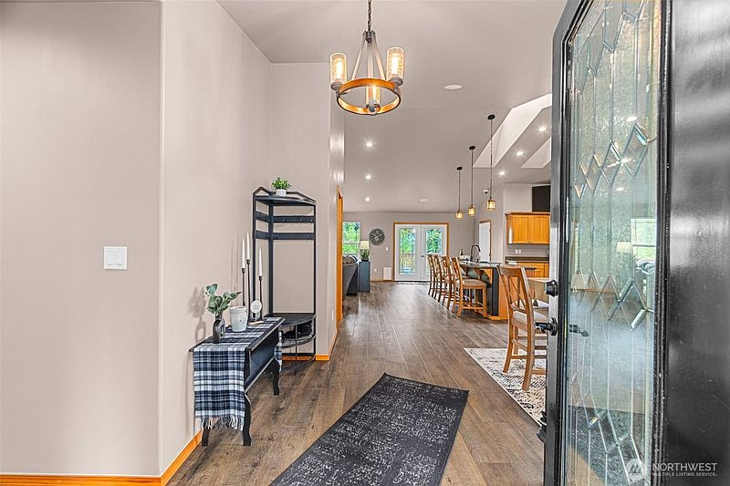 3rd image of 1405 Bellevue Avenue