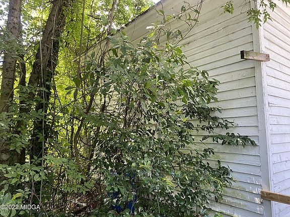 5th image of 3983 Napier Ave