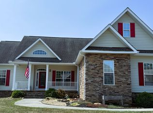 310 Cranfield Dr, Maryville, TN 37801