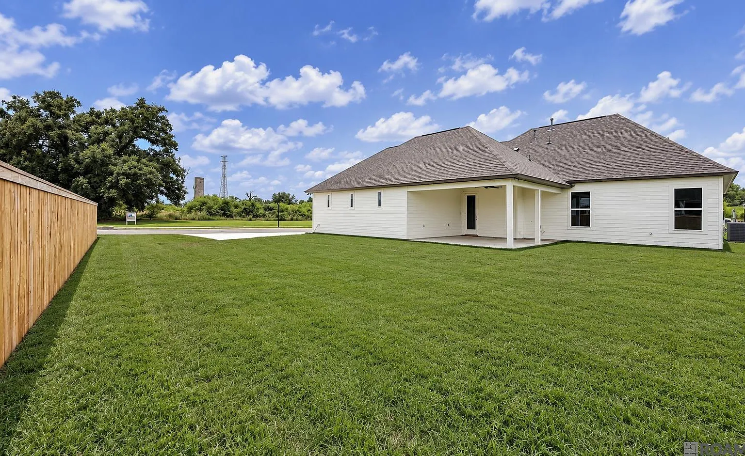 4 bed, 2198 sqft, $4,000 — Photo 3