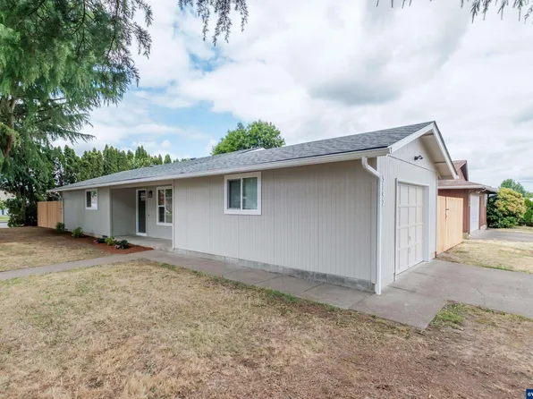 3792 Tudor Way SE, Albany, OR 97322