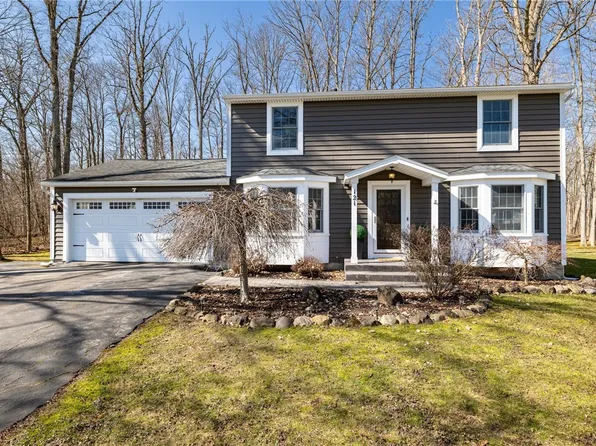 121 Ivory Way, Henrietta, NY 14467
