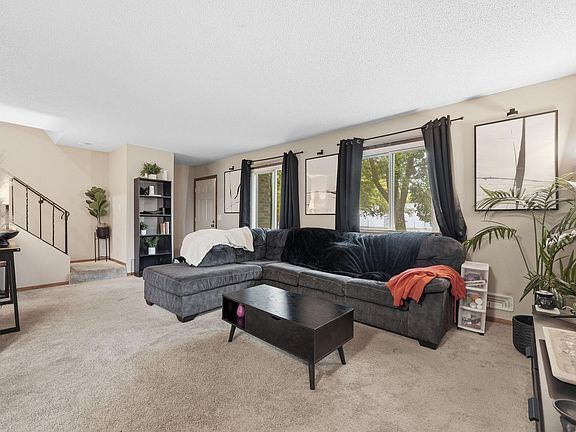 2nd image of 1321 Fireside Dr NE