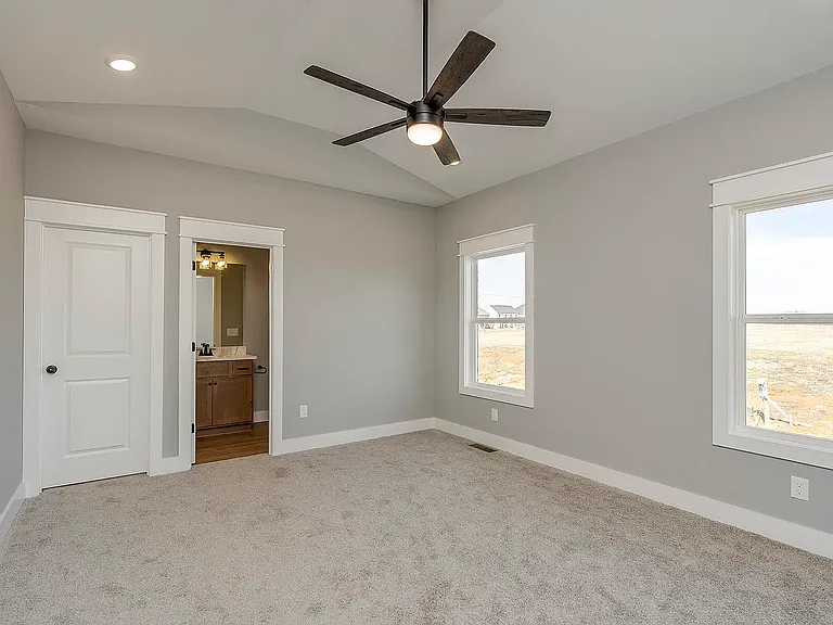 2520 Spring Leaf Ct — Photo 17