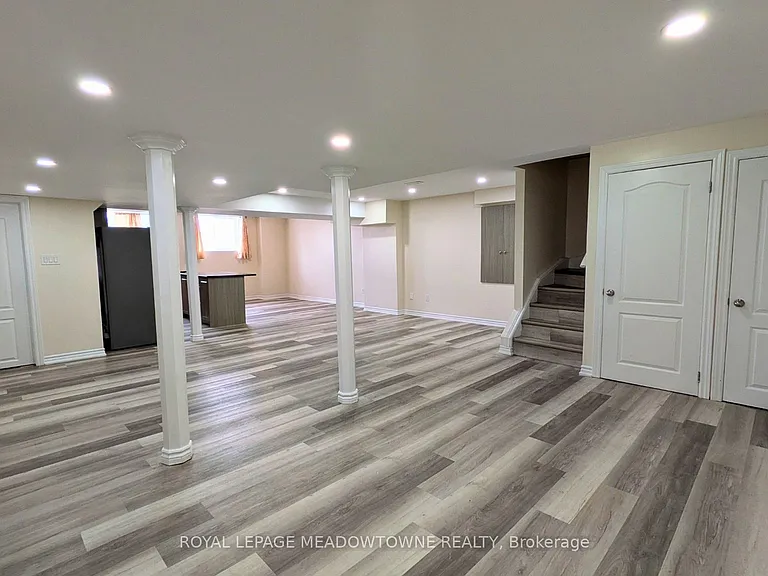 120 Morden Dr #LOWER — Photo 5