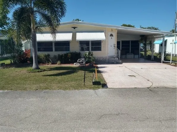 851 Holly Berry Ct, North Fort Myers, FL 33917