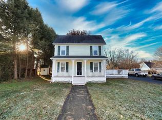 48 Vail Rd, Columbia, NJ 07832