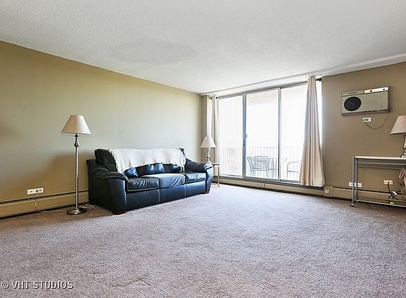 3rd image of 2200 S Stewart Ave APT 4L