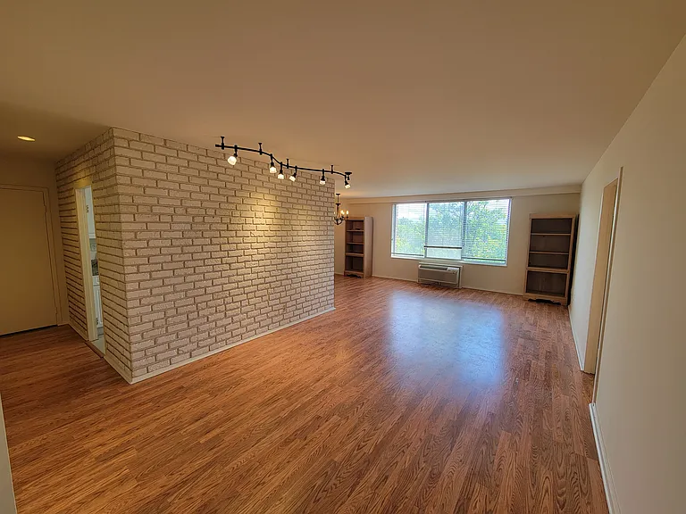 9701 Fields Rd #407-1 — Photo 2