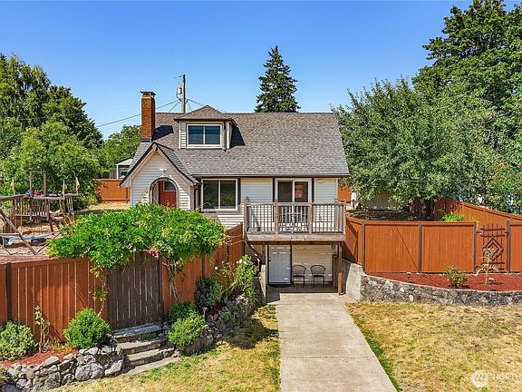 2nd image of 3710 McCall Boulevard W