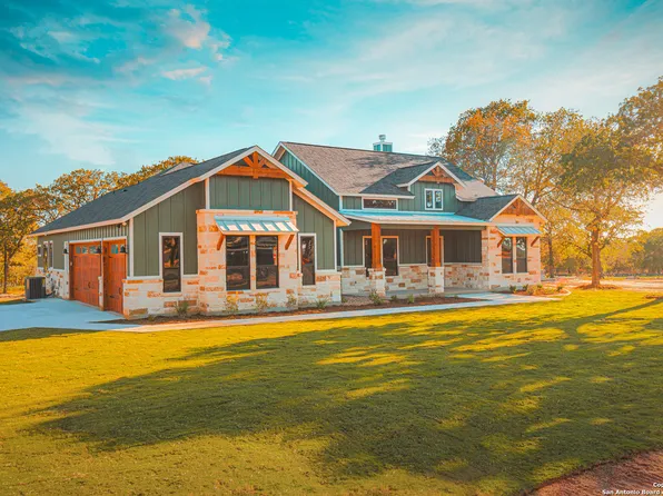 136 Hondo Ridge, La Vernia, TX 78121