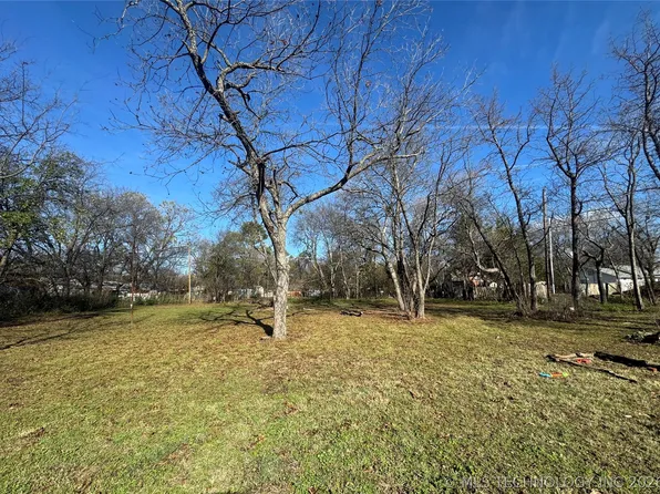 8th Ave NW, Ardmore, OK 73401