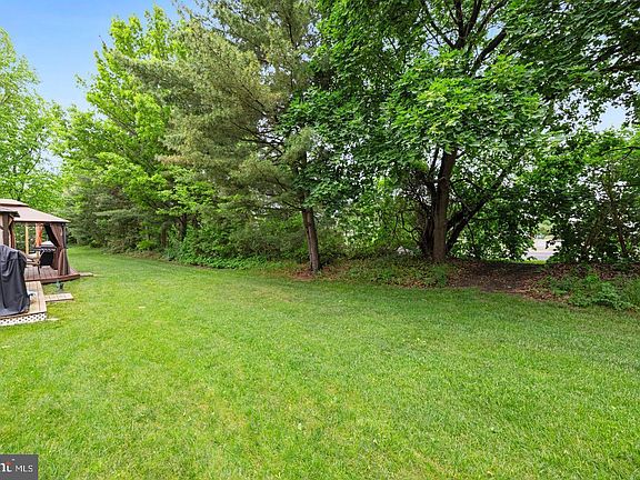 2nd image of 70 Forest Ct