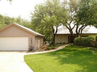 188 12th Green Ln, Salado, TX 76571