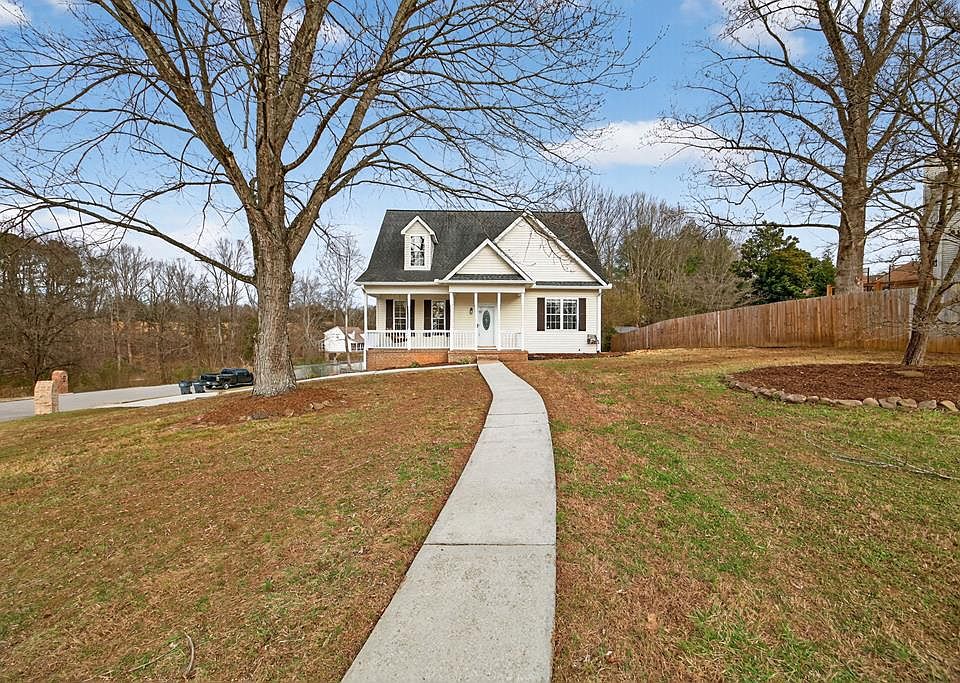 1st image of 513 Windrowe Dr