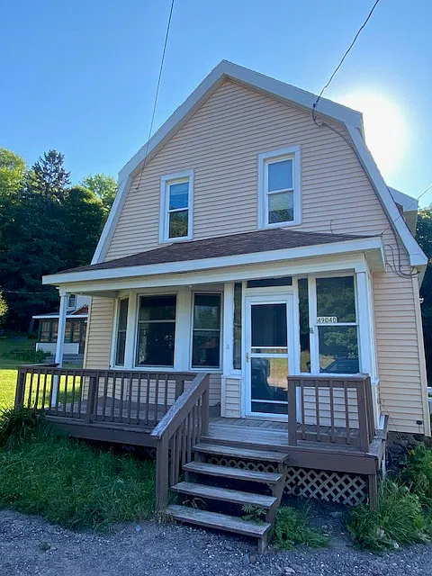 3 bed, 1375 sqft, $1,590 — Photo 3