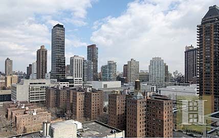 3rd image of 225 W 60th St Ph 2B