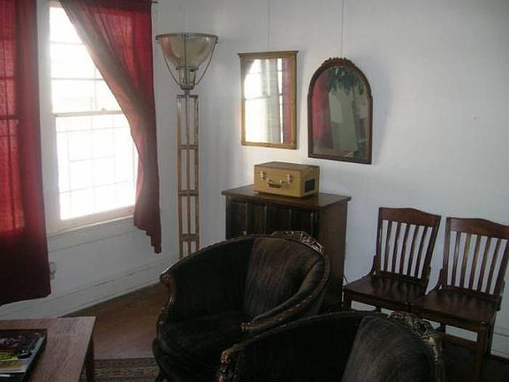 Dining Room (used as den)