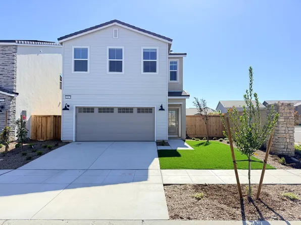 2287 N Preuss Ave, Clovis, CA 93619