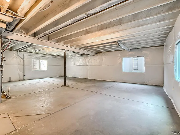 1635 Stable View Dr — Photo 25