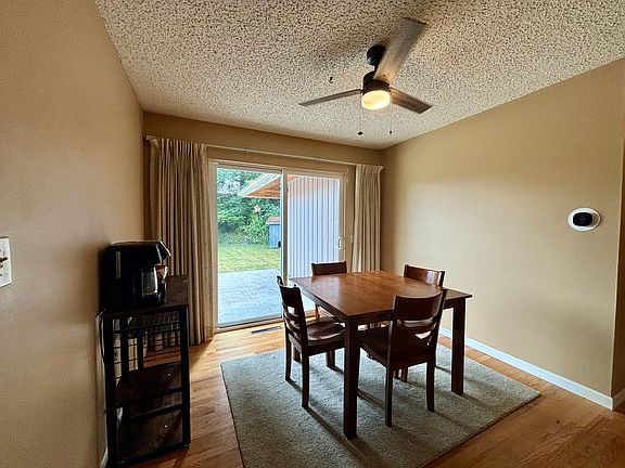 4th image of 2120 N Cambrian Ave