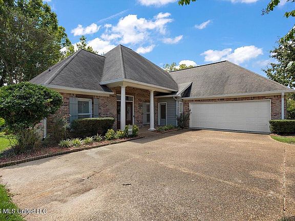3rd image of 707 Highland Pl