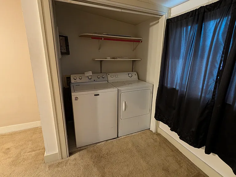 Washer/dryer machines provided