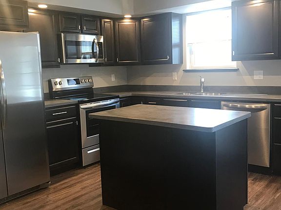 Open 1st floor plan. Kitchen with all appliances included