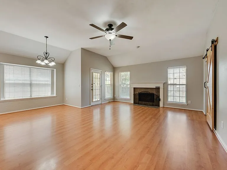 7581 Lancelot Rd — Photo 4