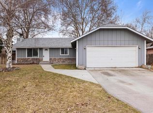 903 W 43rd Ave, Kennewick, WA 99337