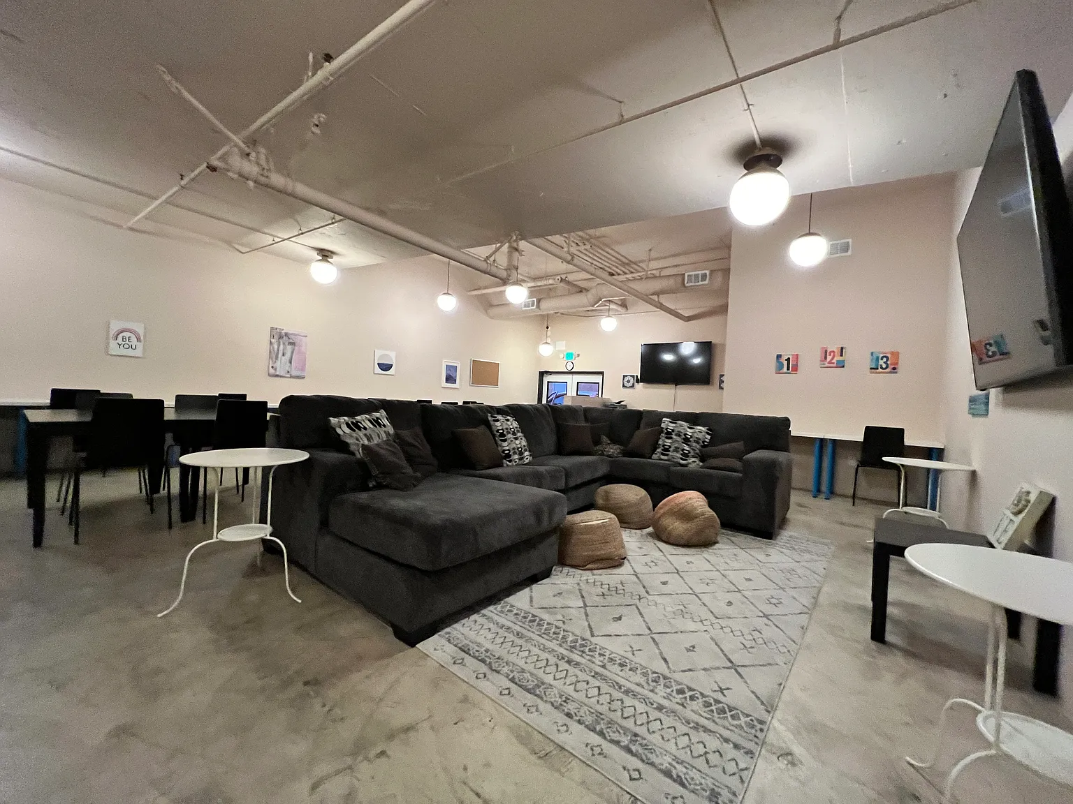 4 bed, 1600 sqft, $1,350 — Photo 1