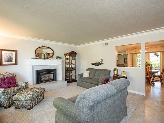 5th image of 631 Baker Dr