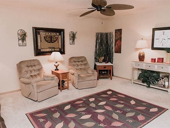 3rd image of 4703 Clydesdale Ln