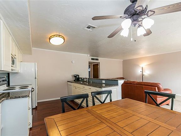 3rd image of 513 Demarett Dr #16