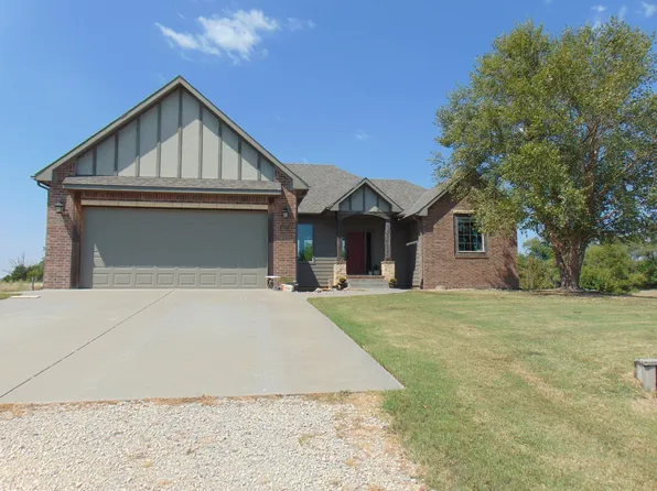 5000 E Idle Banks Cir, Valley Center, KS 67147