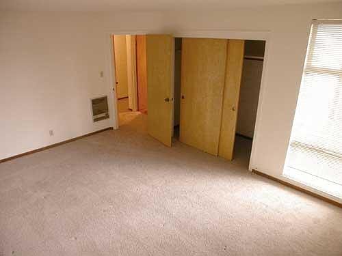 5th image of 3100 Vicente St APT 204