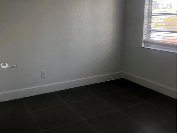 3rd image of 500 NE 26th St APT 5A