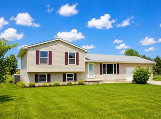 816 Farmers Rd, Wilmington, OH 45177
