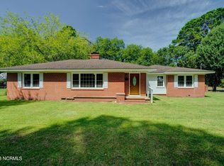 615 N Howard St, Chadbourn, NC 28431