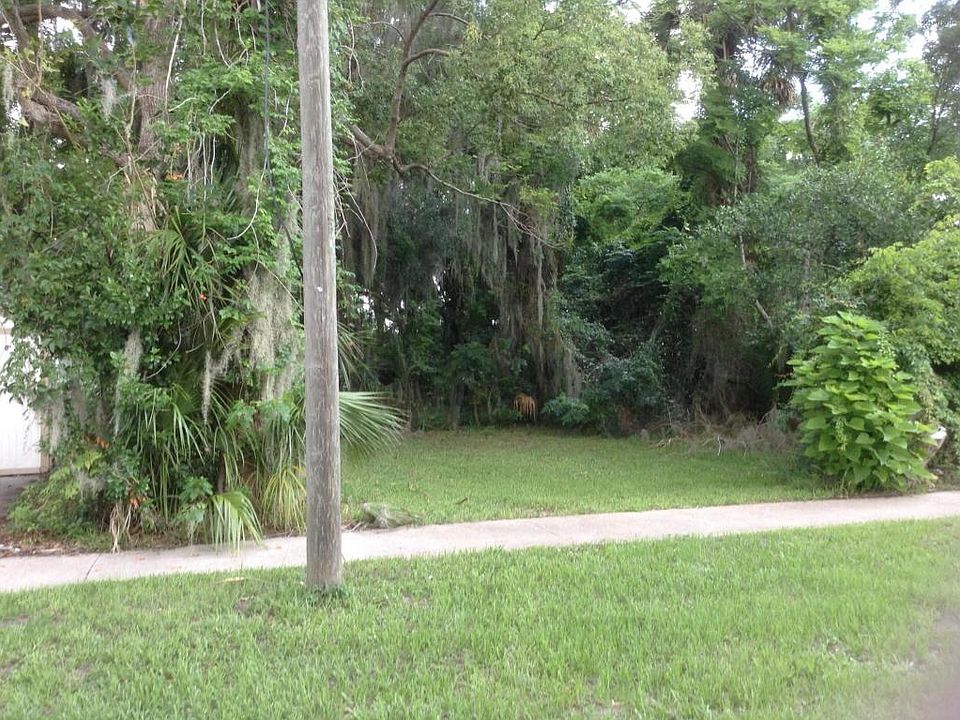 800 Oak St Palatka FL Zillow