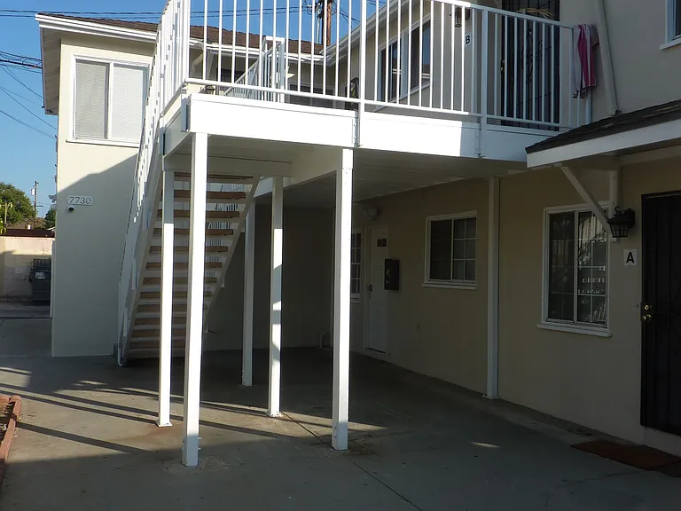7730 S Comstock Ave #C — Photo 20