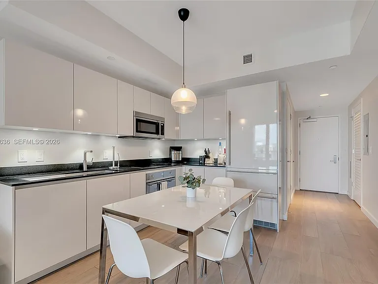 1010 Brickell Ave #3510 — Photo 3