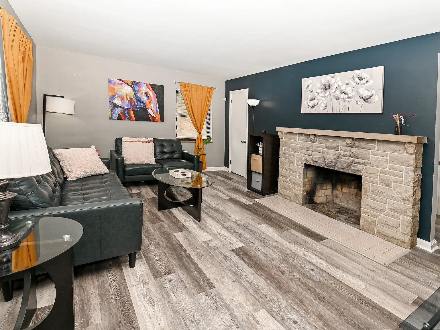 3 bed, 2.5 bath, 1231 sqft, $1,850 — Photo 2
