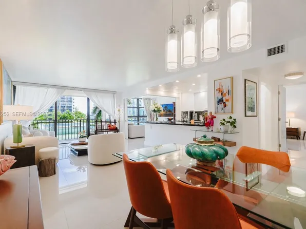 400 Leslie Dr APT 319, Hallandale Beach, FL 33009