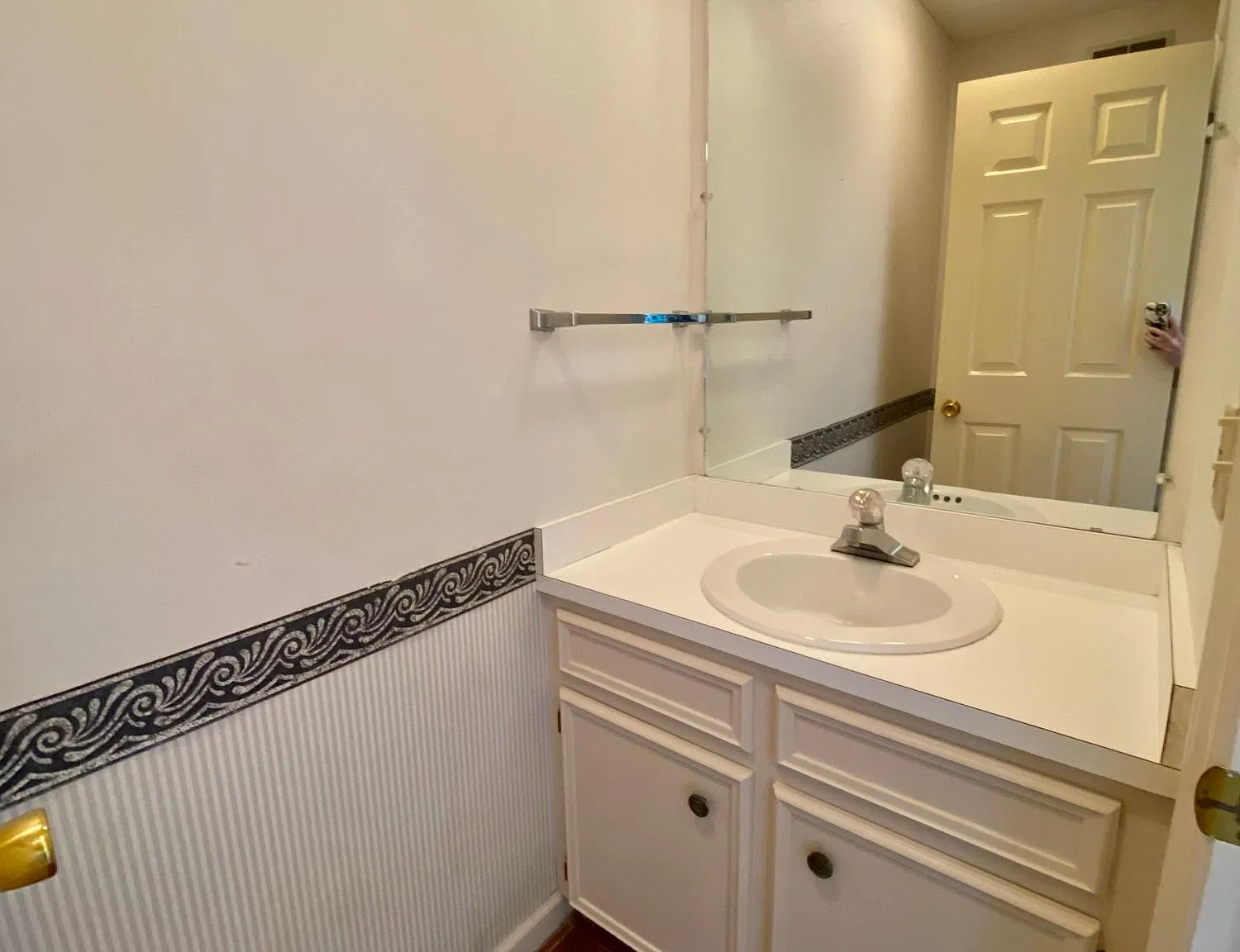 2 bed, 2.5 bath, 1326 sqft, $2,400 — Photo 3