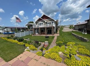 625 N Rice Lake Rd, Douglas, ND 58735